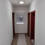 Pensión The Cave 3*